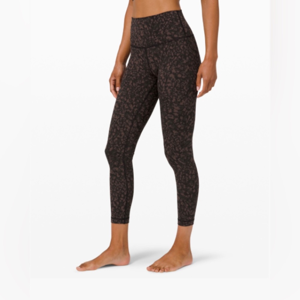 Lululemon WUNDER UNDER HIGH-RISE
25" Size 4 in Wild Thing Camo Brown Earth Multi